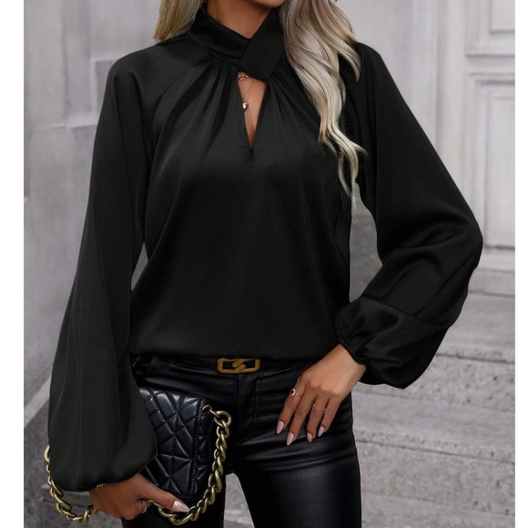 07 Classic Twist Detail Cut out Satin Long Sleeve Top - Picture 13 of 15